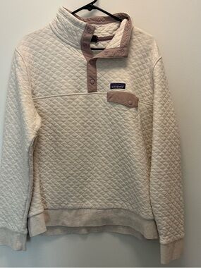 Patagonia Quilted Snap-T Pullover in Light Cream and Mauve Trim